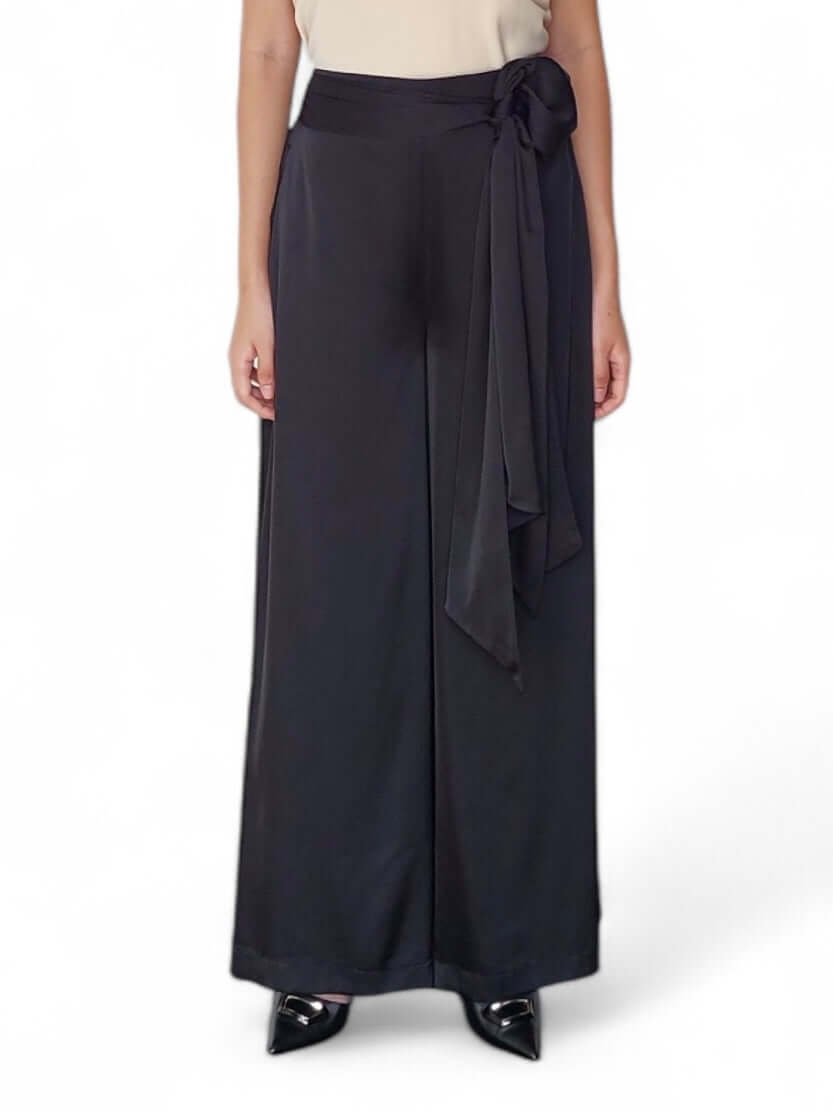 Demure pants